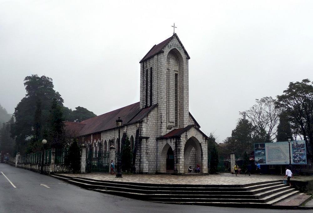The outdoor grounds of the church are very spacious